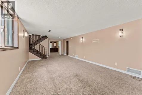 9688 Chestnut Drive Windsor ON N8R 1G8