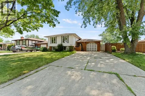 9688 Chestnut Drive Windsor ON N8R 1G8