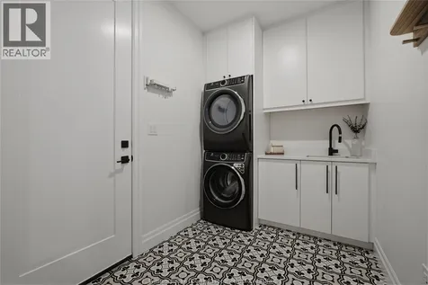 299 Xavier Circle Lakeshore ON N8N 0J3