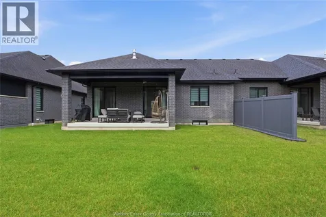 299 Xavier Circle Lakeshore ON N8N 0J3