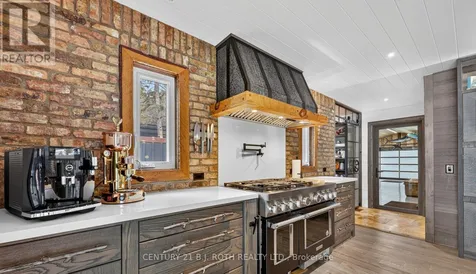 9 Barrie Terrace Oro-medonte ON L4M 1E8