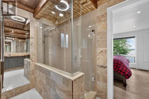 9 Barrie Terrace Oro-medonte ON L4M 1E8