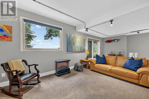 9 Barrie Terrace Oro-medonte ON L4M 1E8