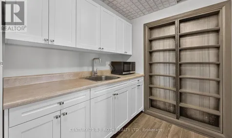 9 Barrie Terrace Oro-medonte ON L4M 1E8