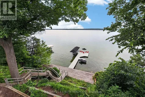 9 Barrie Terrace Oro-medonte ON L4M 1E8
