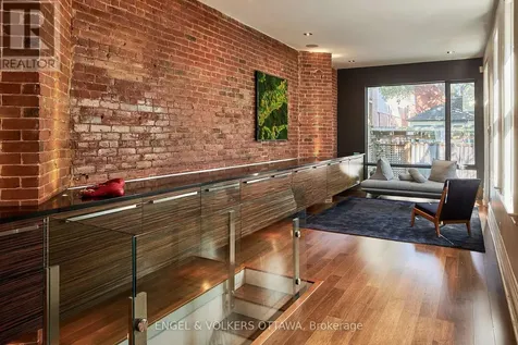 103 James Street Ottawa ON K1R 5M2