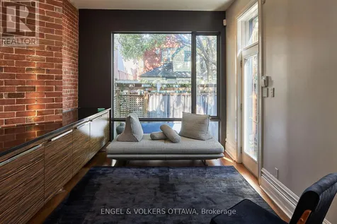 103 James Street Ottawa ON K1R 5M2