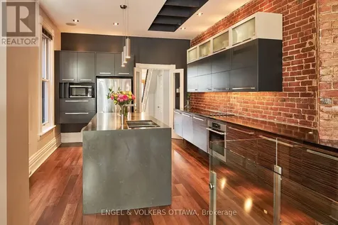 103 James Street Ottawa ON K1R 5M2