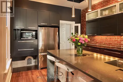 103 James Street Ottawa ON K1R 5M2