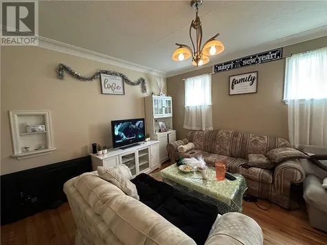 879 Charlotte Street Sudbury ON P3E 4C5
