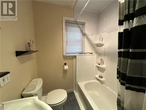 879 Charlotte Street Sudbury ON P3E 4C5