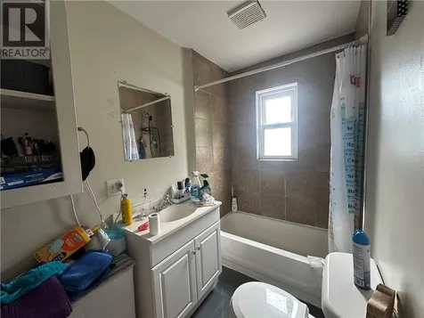 879 Charlotte Street Sudbury ON P3E 4C5
