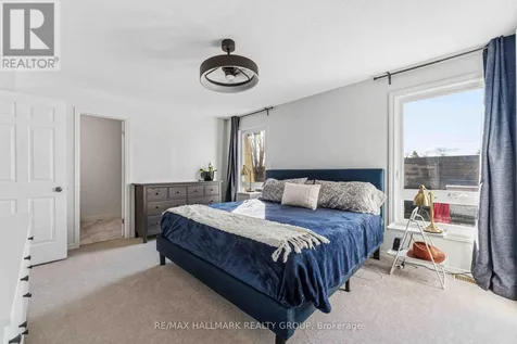1091 Burgundy Lane Ottawa ON K1C 2M9