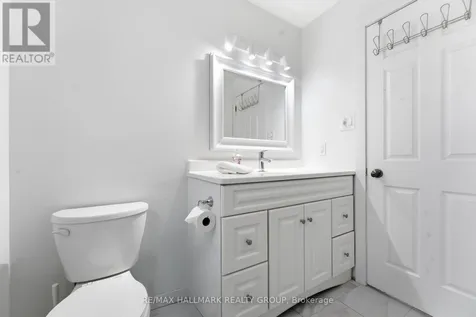 1091 Burgundy Lane Ottawa ON K1C 2M9