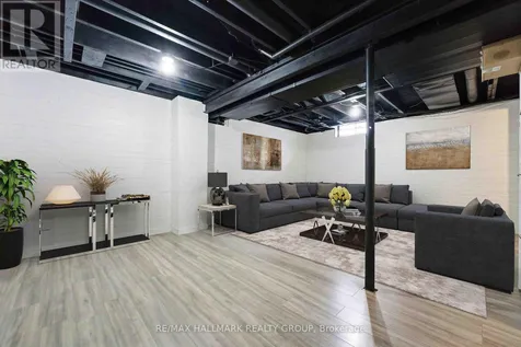 1091 Burgundy Lane Ottawa ON K1C 2M9