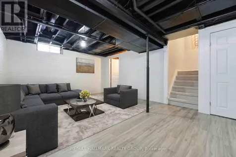 1091 Burgundy Lane Ottawa ON K1C 2M9