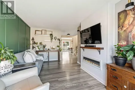 1091 Burgundy Lane Ottawa ON K1C 2M9
