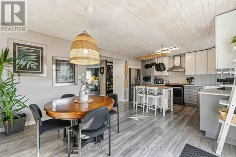 1091 Burgundy Lane Ottawa ON K1C 2M9