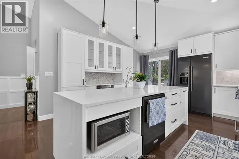 355 Sacred Heart Drive Lasalle ON N9J 1T1