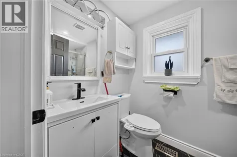 115 Green Road Stoney Creek ON L8G 3W9