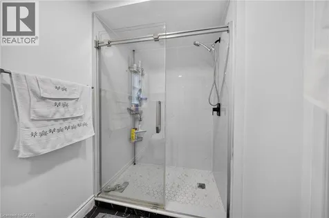 115 Green Road Stoney Creek ON L8G 3W9
