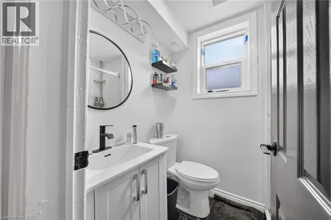 115 Green Road Stoney Creek ON L8G 3W9