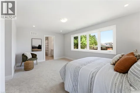 23 Woodvalley Court Hamilton ON L9B 2S7