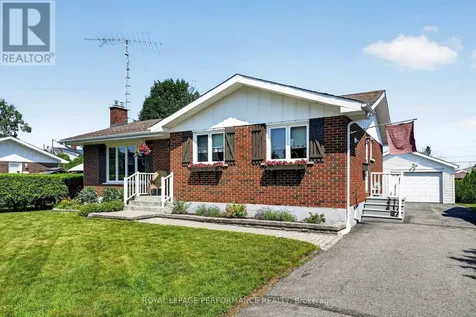 32 Frost Avenue North South Stormont ON K0C 1P0