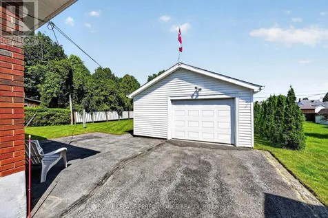 32 Frost Avenue North South Stormont ON K0C 1P0