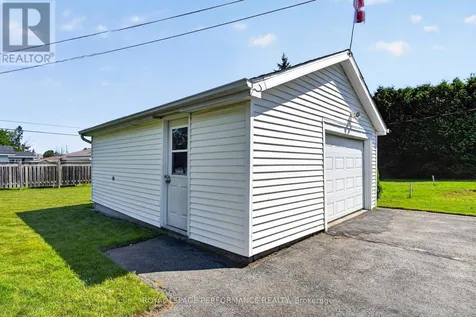 32 Frost Avenue North South Stormont ON K0C 1P0
