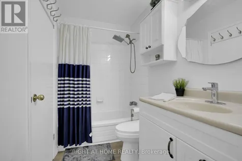 3516 Aladdin Lane Ottawa ON K1T 1E2