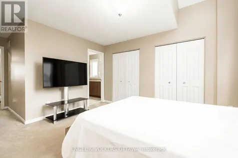 166 Macara Crescent Ottawa ON K2K 0C9