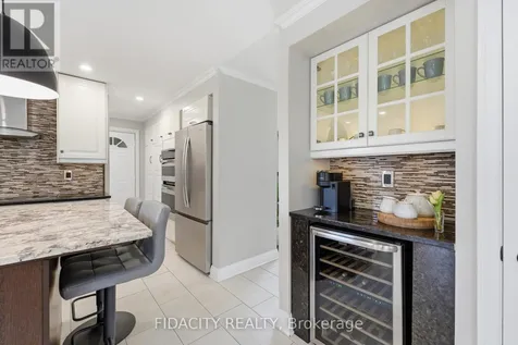 13 Poole Creek Crescent Ottawa ON K2S 1T6