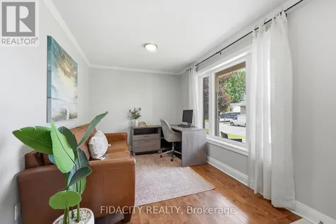 13 Poole Creek Crescent Ottawa ON K2S 1T6