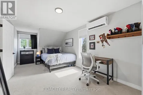 13 Poole Creek Crescent Ottawa ON K2S 1T6