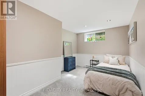 13 Poole Creek Crescent Ottawa ON K2S 1T6