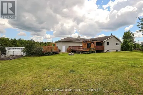 4038 Calbrent Way Ottawa ON K0A 2W0