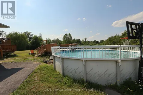 4038 Calbrent Way Ottawa ON K0A 2W0