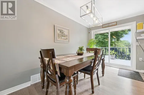 98 Stonybrook Drive Kitchener ON N2M 4L7