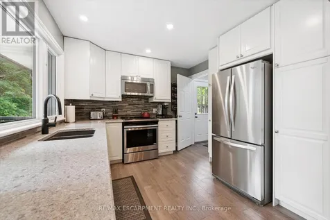 98 Stonybrook Drive Kitchener ON N2M 4L7