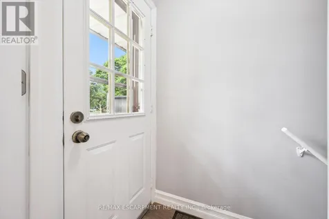 98 Stonybrook Drive Kitchener ON N2M 4L7