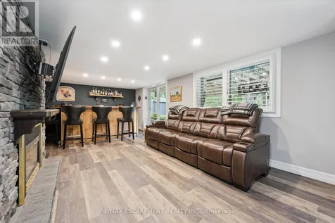 98 Stonybrook Drive Kitchener ON N2M 4L7