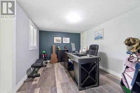 98 Stonybrook Drive Kitchener ON N2M 4L7
