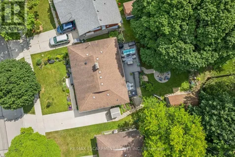 98 Stonybrook Drive Kitchener ON N2M 4L7