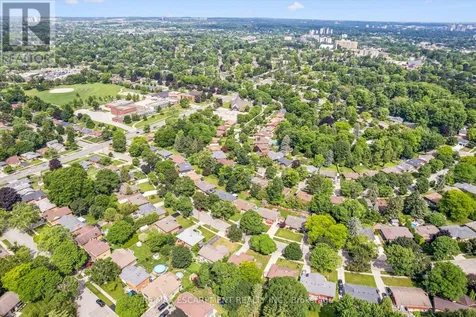 98 Stonybrook Drive Kitchener ON N2M 4L7