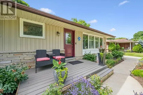 98 Stonybrook Drive Kitchener ON N2M 4L7