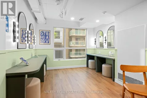 256 Rideau Street Ottawa ON K1N 5Y3