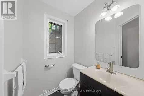 50 Gray Crescent Ottawa ON K2K 3L2