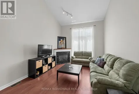 50 Gray Crescent Ottawa ON K2K 3L2