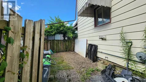 107 Gladstone Avenue St. Thomas ON N5R 2L9